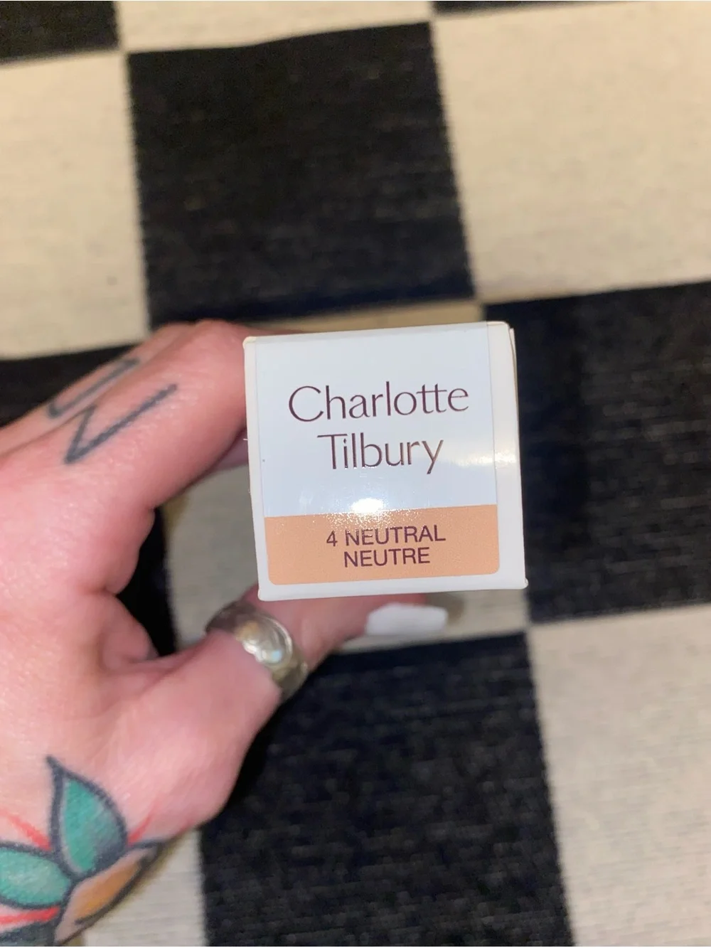 Charlotte Tilbury Beautiful Skin Foundation - 4N (30ml)